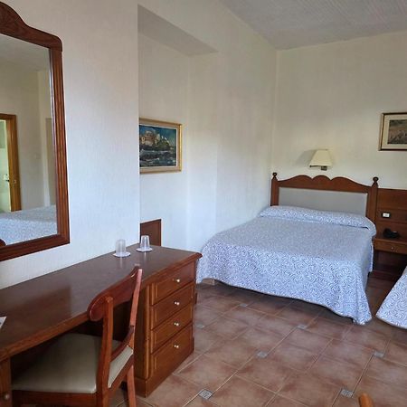Hotel Monopol Πουέρτο Ντε Λα Κρουζ Εξωτερικό φωτογραφία