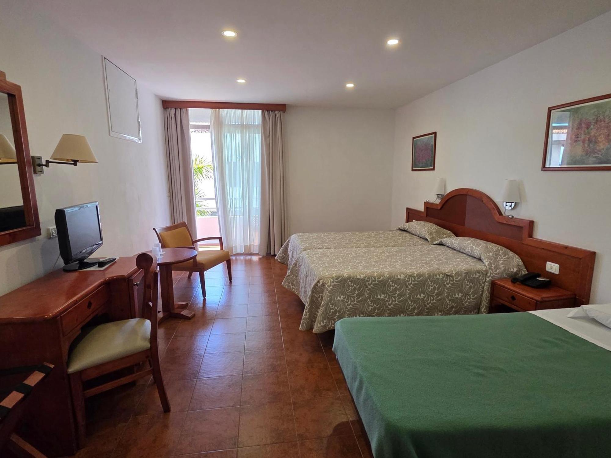 Hotel Monopol Πουέρτο Ντε Λα Κρουζ Εξωτερικό φωτογραφία